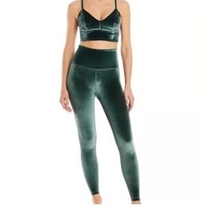 Beyond Yoga Velvet Motion High Waisted Midi Legging Green